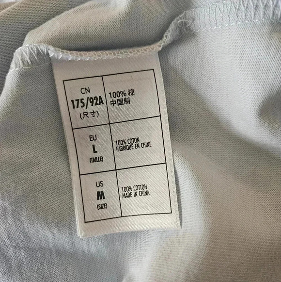 NWT Shanghai Disneyland Resort Mickey Mouse in Corn Costume T-Shirt Medium - Picture 6 of 7